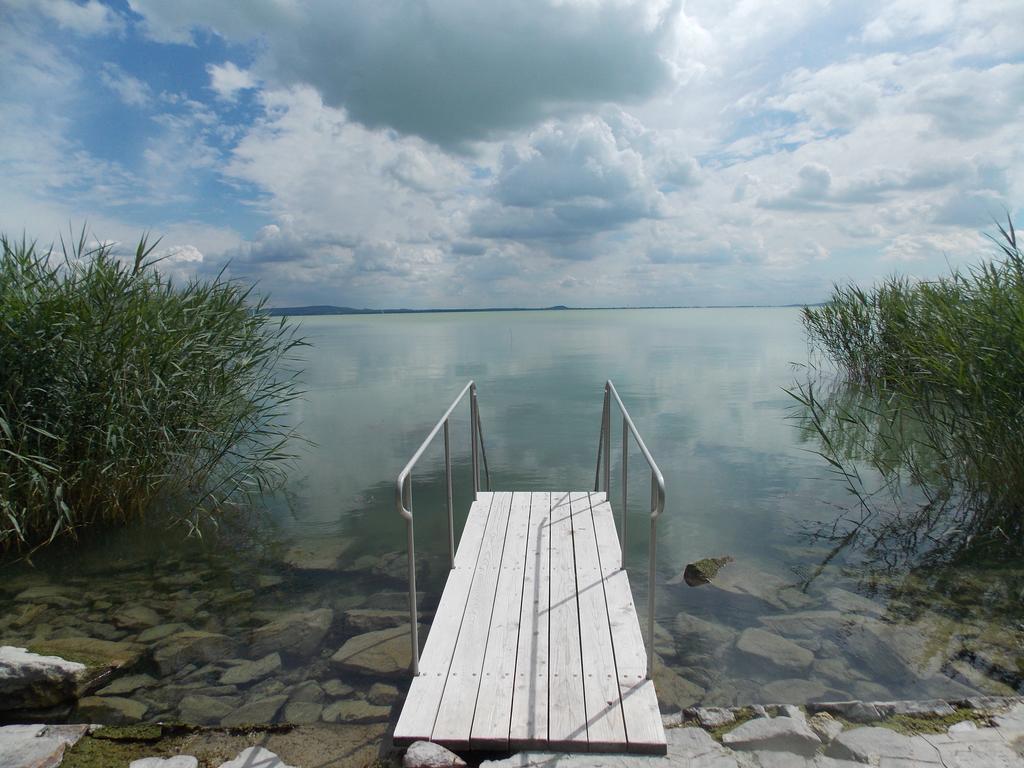 Zen Garden Resort, Zánka الغرفة الصورة