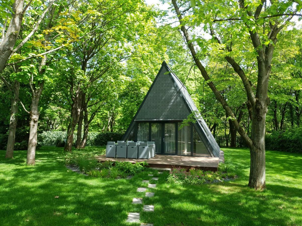 Zen Garden Resort, Zánka المظهر الخارجي الصورة